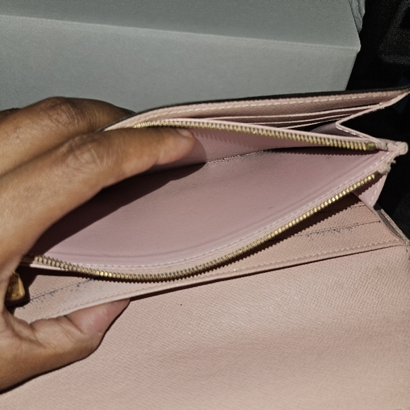 Louis Vuitton Sara wallet Rose Ballerine - Picture 9 of 16